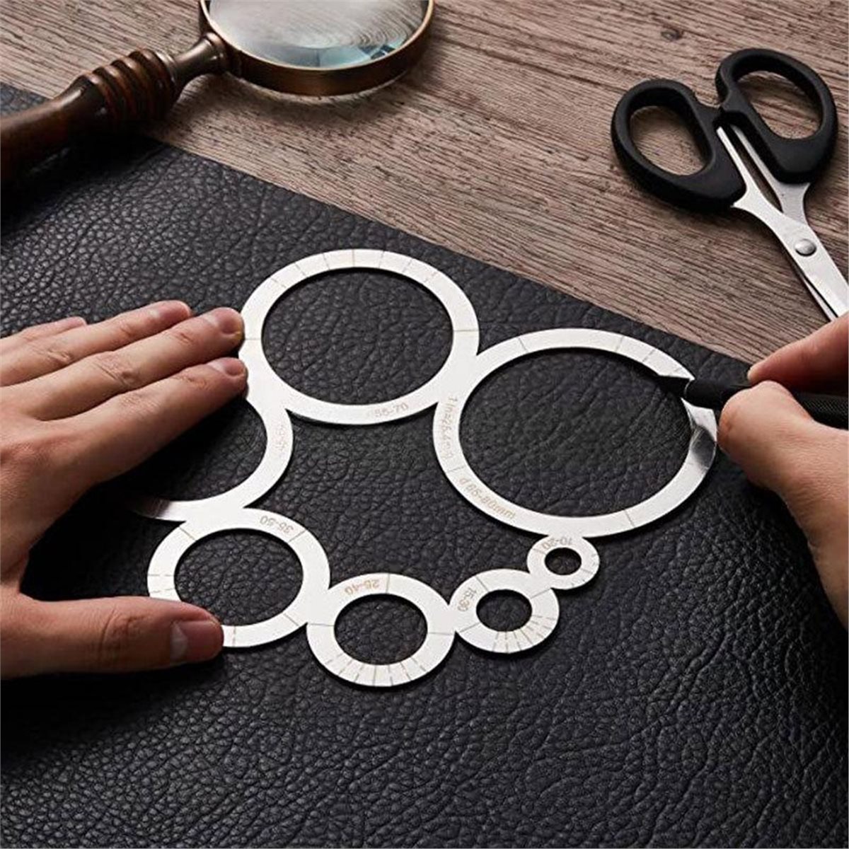 Leatherwork Essentials - Leatherworking Corner Cutting Ruler with Round