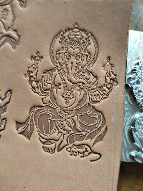 Ganesha pattern Hand-work uniq - Unique Leather Work 评论和价格